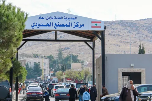 Les nouvelles autorités syriennes ont imposé des restrictions à l'entrée des Libanais par la frontière terrestre entre les deux pays, après un accrochage armé.