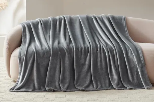 Le plaid couverture polaire à bon prix sur Amazon