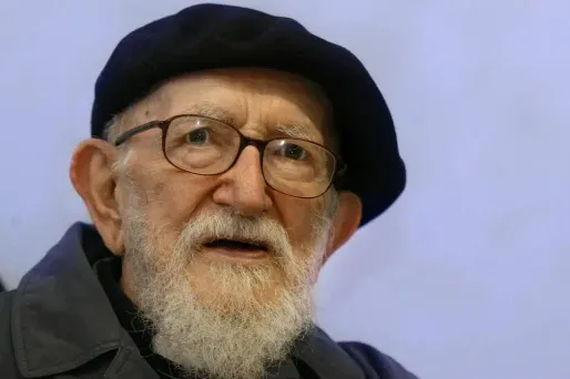 Lyon, ville natale de l'abbé Pierre, débaptise une place à son nom