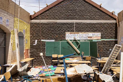 Les enseignants de Mayotte font leur rentrée dans l'incertitude après le cyclone