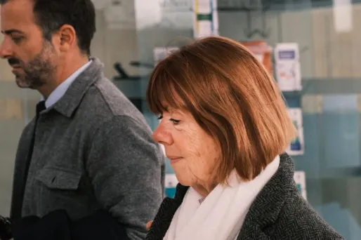 Procès des viols de Mazan : six nouveaux accusés présentés, dont l'un amené par sa compagne