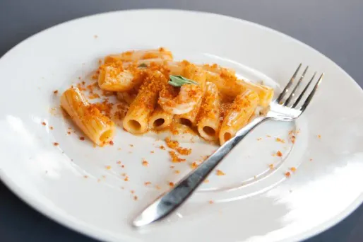 Manger lentement, le secret pour perdre du poids ?