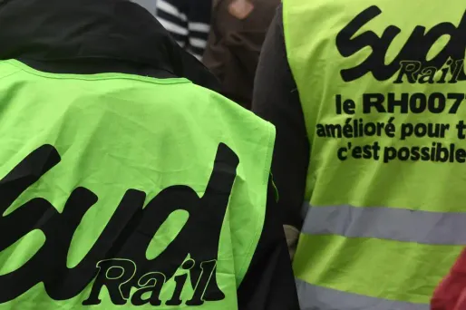 "Il est temps de passer à l'action", a déclaré Erik Meyer, secrétaire fédéral du syndicat SUD-Rail, pour dénoncer "les 43 recommandations du rapport Spinetta".