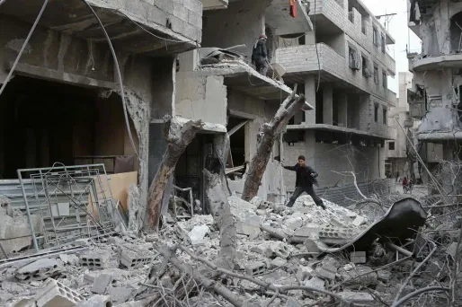 L'aviation et l'artillerie du régime syrien a de nouveau ciblé samedi la Ghouta orientale.