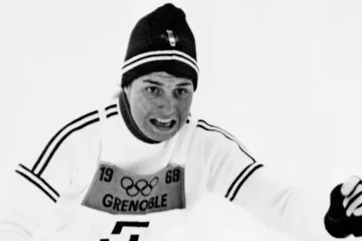 En 1968, la championne décroche l'or en slalom aux JO de Grenoble.