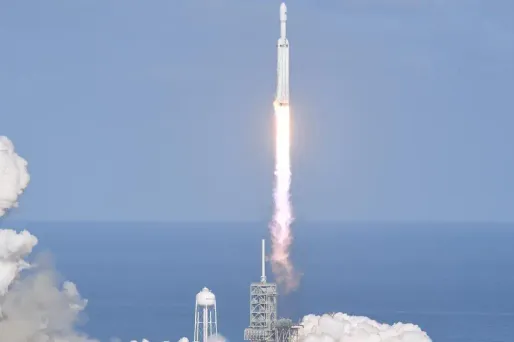 La fusée pourra à terme mettre en orbite des charges dépassant les 60 tonnes.