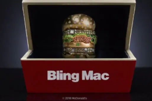 McDonald's lance un concours pour gagner une bague en forme de Big Mac à plus de 10.000 euros