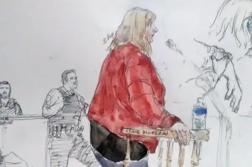 L'avocat général, Raphaël Sanesi de Gentile, a de son côté demandé lundi que les débats "perdurent".