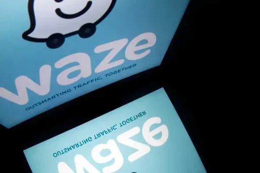 A trop suivre leur GPS, ils finissent dans un lac américain