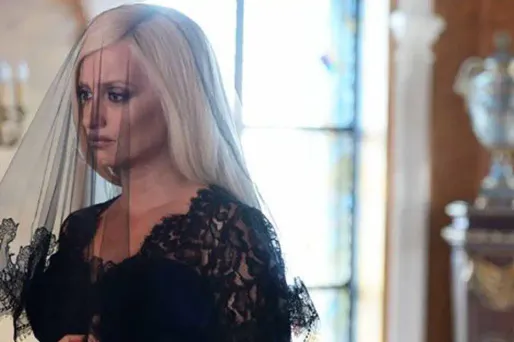 Penelope Cruz dans le rôle de Donatella Versace.