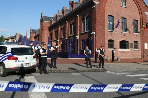 Belgique : la police tire sur un homme armé d'un couteau à la gare de Gand