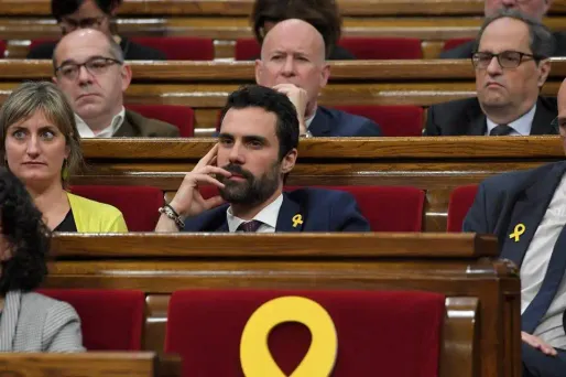 Le Parlement catalan à majorité indépendantiste siégeait pour la première fois mercredi depuis la déclaration d'indépendance malgré huit absents dont Carles Puigdemont.