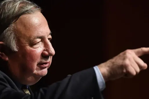 Constitution : Larcher livre ses desiderata mais mise sur le dialogue