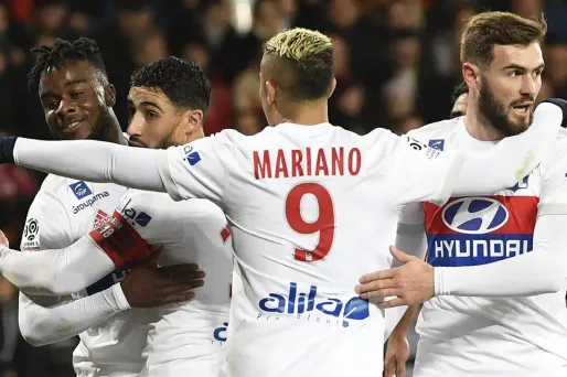 C'est une très bonne opération pour l'OL, qui devance Monaco et Marseille au classement.
