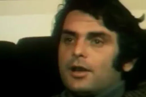En 1977, Jean-Claude Lattès explique à la télévision pourquoi il a choisi d'éditer le livre de Jacques Mesrine, "l'ennemi public n.1" .