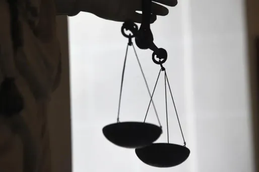 La justice a assorti sa peine d'une période de sûreté de la moitié.