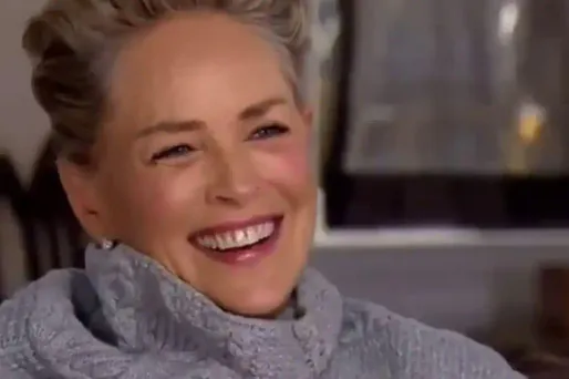 "Je suis venue ici sans aucune protection. J'ai tout vu", a répondu Sharon Stone, interrogée sur le harcèlement sexuel.