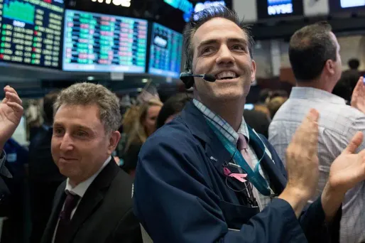 La Bourse de Paris finit en nette hausse de 1,05% à 5.470,75 points