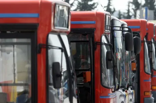 Deux passagers du bus et la conductrice de la voiture sont morts, d'après un premier bilan. Photo d'illustration