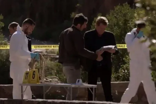 Près de 6 millions de personnes ont suivi Section de recherches.