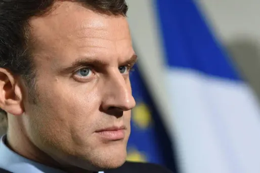 L'Élysée a toutefois affirmé que "le président rencontrera des écrivains russes" jeudi soir, au Salon du Livre.