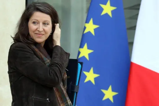 La ministre réfute la critique d'avoir cédé aux lobbies viticoles.