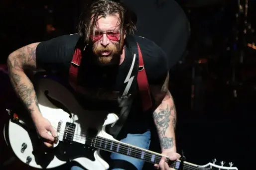 Jesse Hughes a vivement critiqué les manifestants anti-armes à feu.