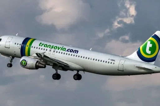 Les membres d'équipage, lorsqu'ils sont malades, peuvent contaminer 4,6 passagers par vol.