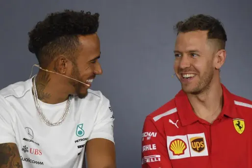 Hamilton et Vettel avant le GP d'Australie (1280x640) WILLIAM WEST / AFP