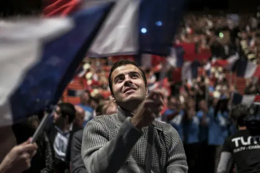 militant Wauquiez meeting Les Républicains 1280