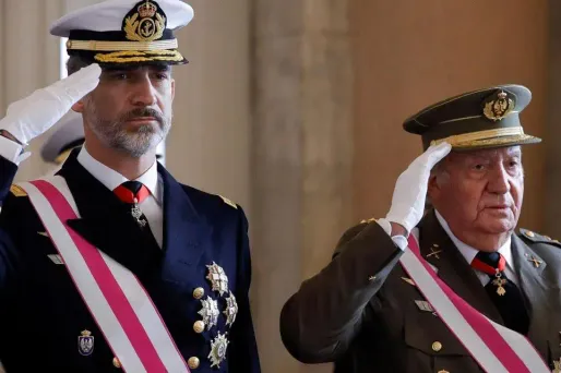 Lors d'une visite en 2007 du roi d'alors, Juan Carlos (à droite), deux manifestants avaient brûlé une photo du couple royal.