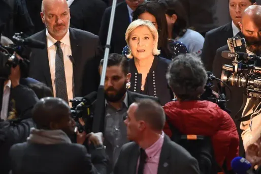 Marine Le Pen, à la peine dans les sondages, compte sur son congrès pour repartir du bon pied.