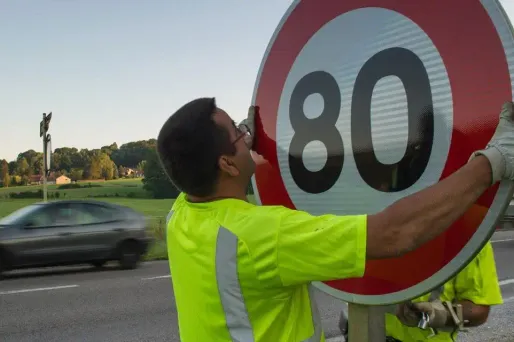 La décision, annoncée en janvier, a déjà suscité de nombreuses indignations d'élus locaux.
