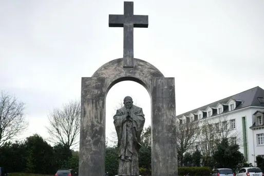 L'édifice religieux, installé sur l'espace public, n'était pas conforme à la loi de 1905.