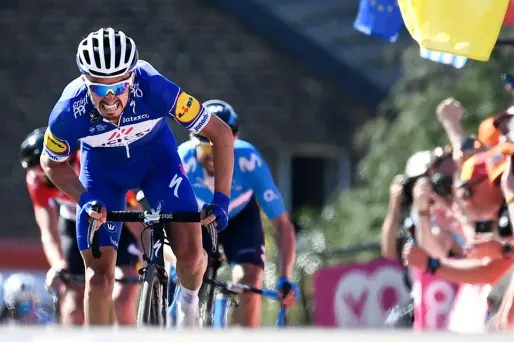 C'est la première victoire de Julian Alaphilippe dans une classique à 25 ans.