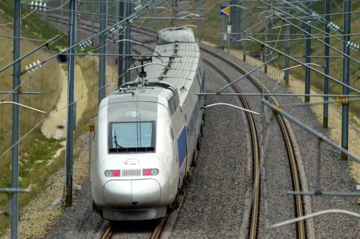 Le train a été arrêté pendant plus de trois heures sur la voie. Photo d'illustration.