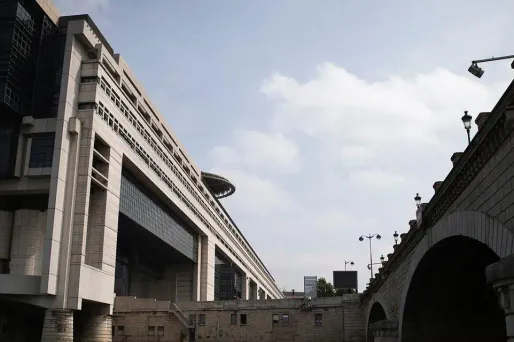 Le gouvernement a revu à la hausse ses prévisions de croissance.