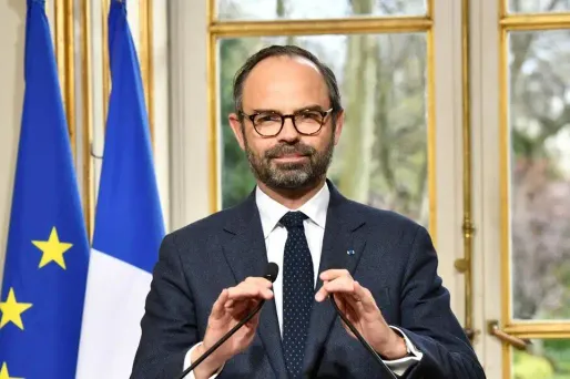Le Premier ministre Edouard Philippe ne veut "pas prendre un engagement sur la dette".