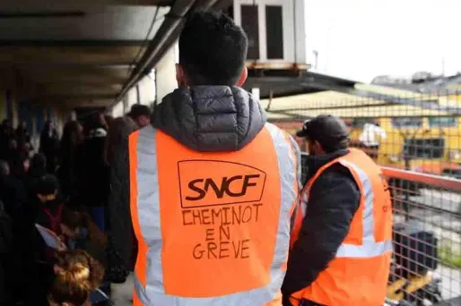 En cause : la décision de la direction de considérer leurs différents préavis de grève comme un seul et unique mouvement.