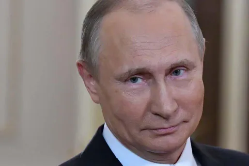 Vladimir Poutine s'est entretenu vendredi au téléphone avec Emmanuel Macron.