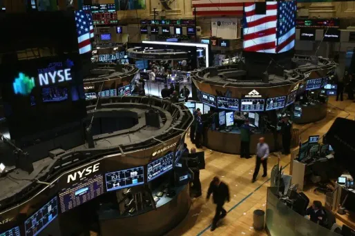 La place new yorkaise termine dans le rouge.