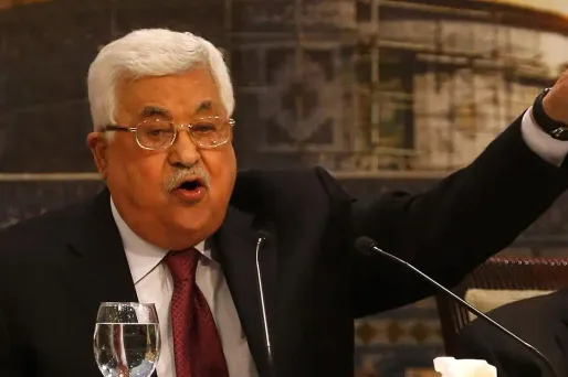 Mahmoud Abbas est connu pour être un grand fumeur.