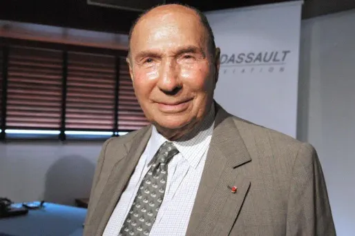 Les obsèques de Serge Dassault seront célébrées vendredi aux Invalides à Paris.