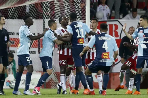 Des incidents ont eu lieu avant et pendant le match entre Ajaccio et Le Havre, dimanche soir.