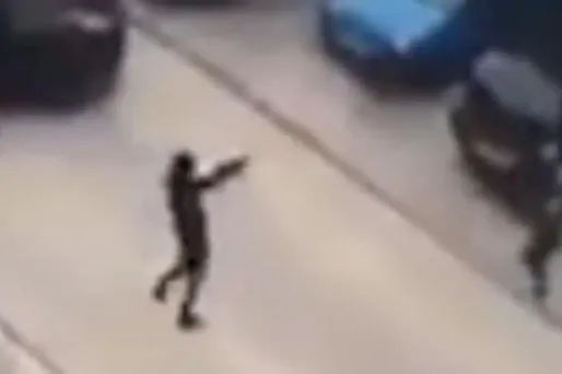 Un policier avait été mis en joue par un membre du commando.