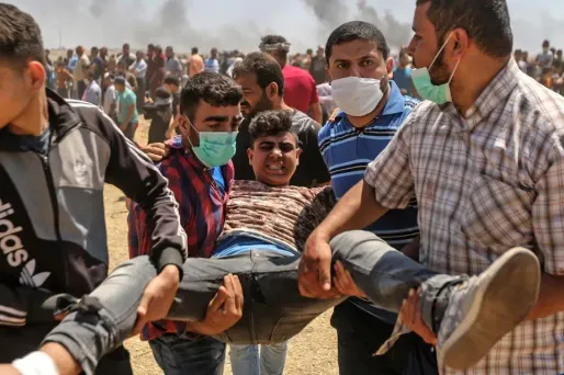 Près de 60 manifestants palestiniens sont morts, tués par des tirs israéliens.