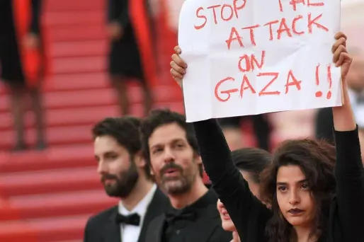 Toute manifestation d'ordre politique ou religieuse est généralement bannie sur le tapis rouge.