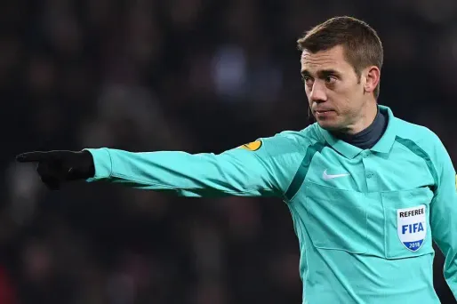 Clément Turpin devra peut-être calmer les ardeurs des deux entraîneurs en finale, Jürgen Klopp pour Liverpool et Zinédine Zidane pour le Real Madrid.