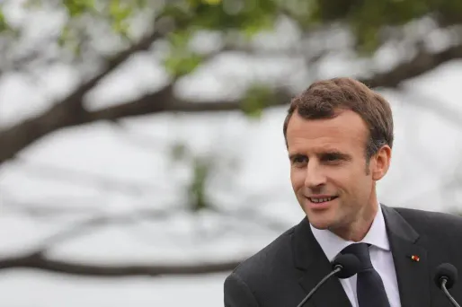 Emmanuel Macron tente de sauvegarder l'accord sur le nucléaire iranien.