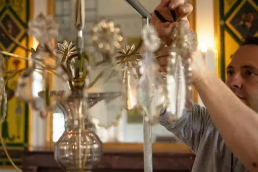 La restauration a nécessité de nombreux corps de métiers.